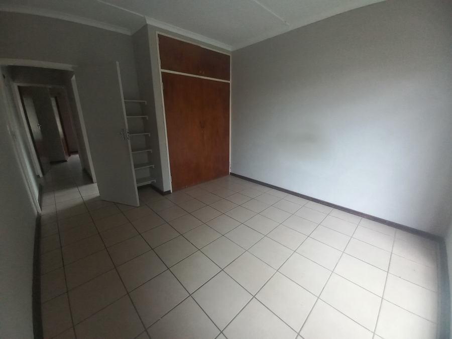 To Let 2 Bedroom Property for Rent in La Hoff North West